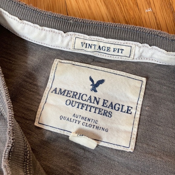 AEO two button t-shirt - Picture 7 of 7